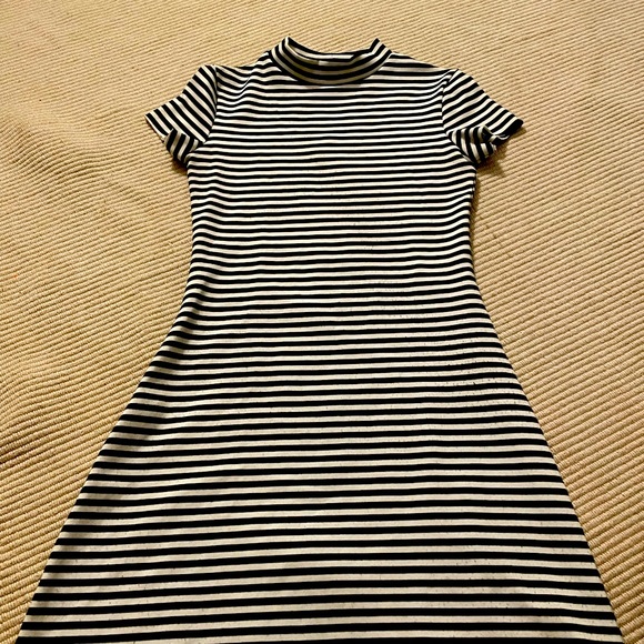 Reformation mock neck mini dress - Picture 1 of 2